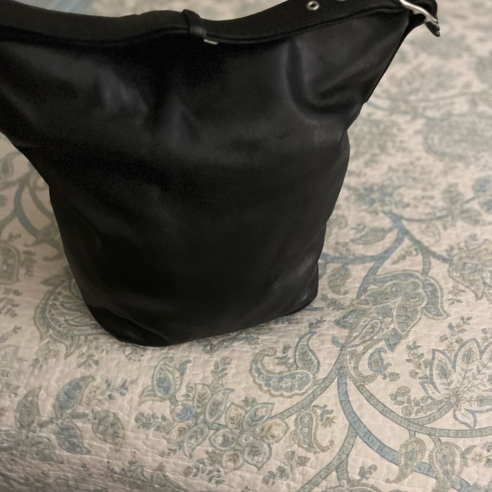 Vintage Black Leather Coach bag G2S-9195